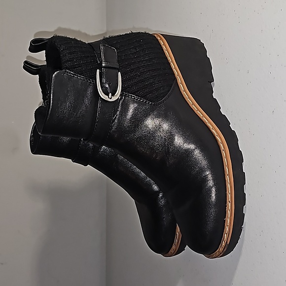 Baretraps Posture + Narice Wedge Chelsea Boots Women's Size 6.5 M Black VGUC - Picture 2 of 11